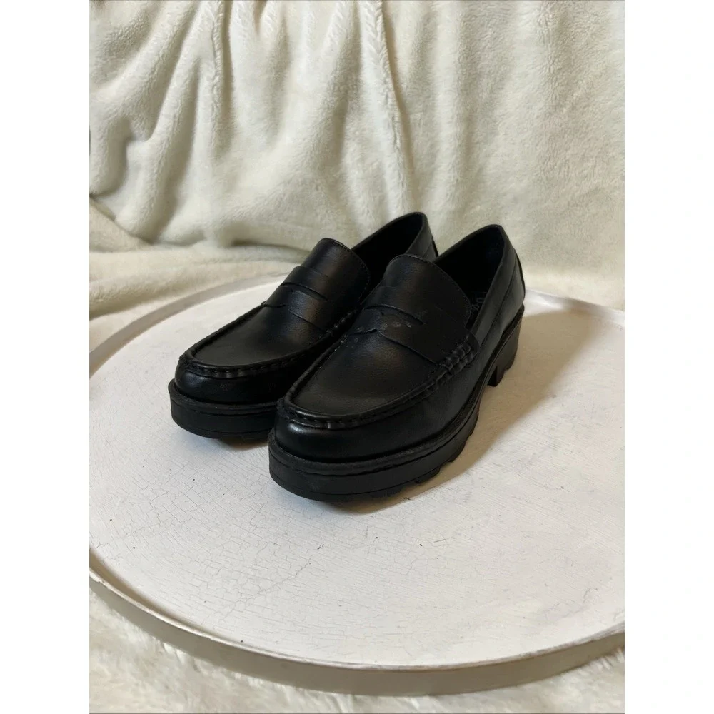 B.O.C. By BORN BOC Cade Lug Sole Penny Loafer Slip On Sz 6 M, Black